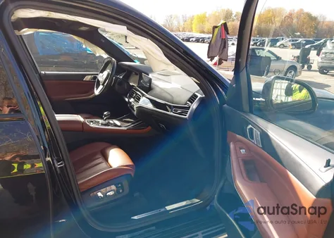 2022 BMW X7 xDrive40I z USA, uszkodzony, nr VIN 5UXCW2C09N9M89860